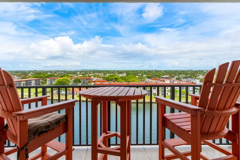 $545,000 | 1150 Hillsboro Mile, Unit 905, Hillsboro Beach, FL 33064