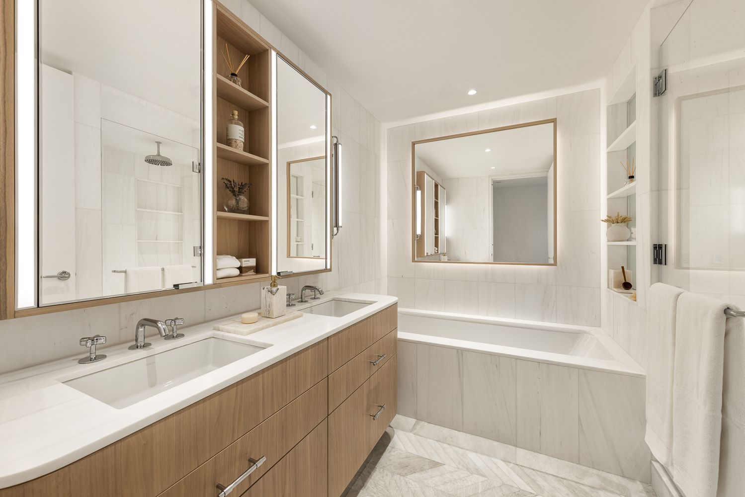 $5,700,000 | 250 West 96th Street, Unit 18A | Upper West Side