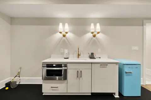 $4,100,000 | 5537 Hawthorne Place Northwest, Washington, DC 20016
