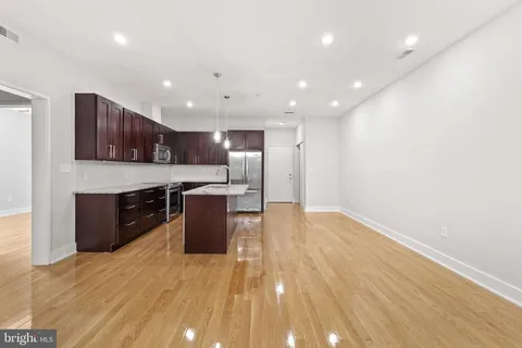 $599,000 | 610 Newton Place Northwest, Unit 4, Washington, DC 20010