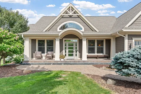 $1,195,000 | 10974 Alameda Avenue, Inver Grove Heights, MN 55077
