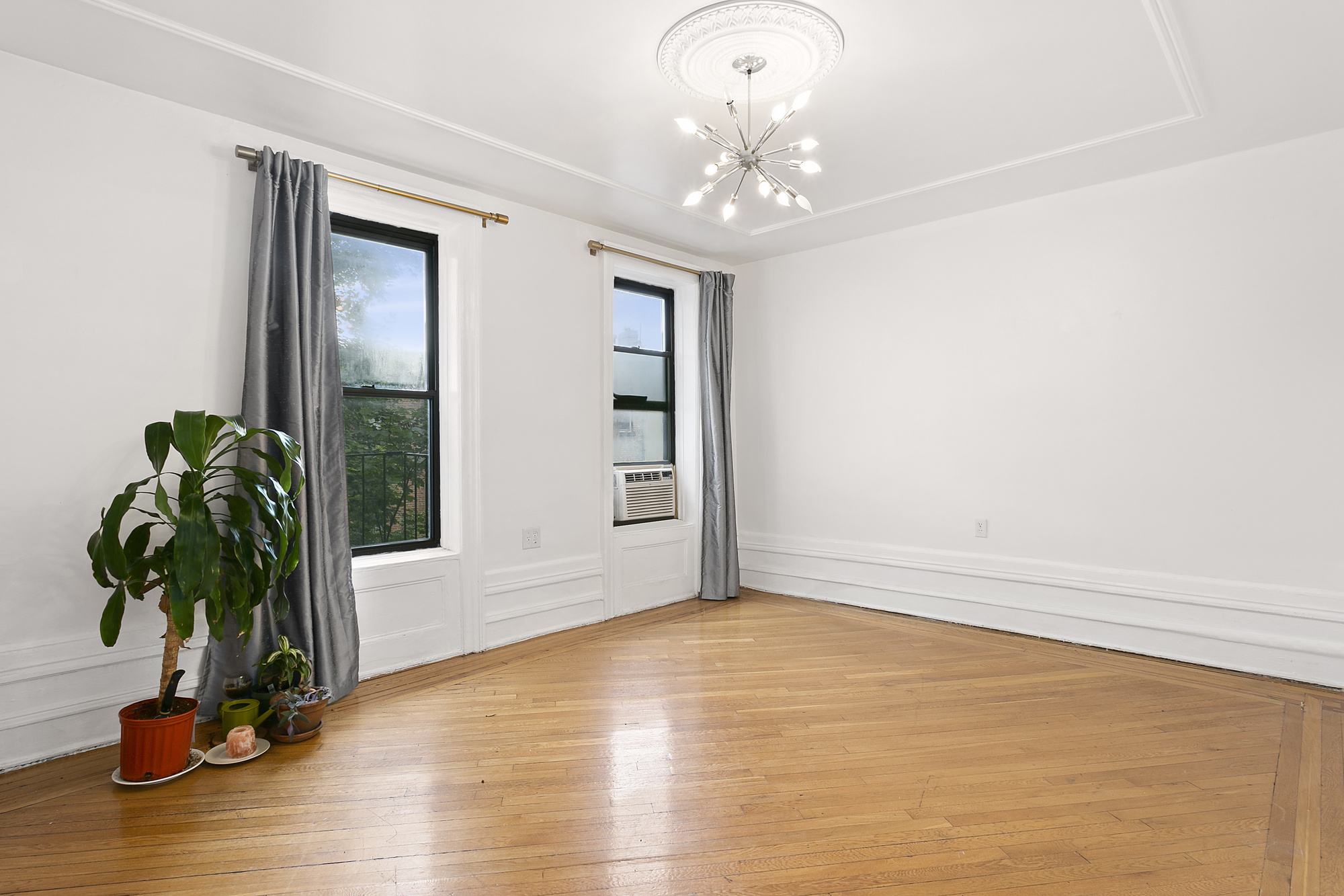 15 Butler Place, Unit 3B Brooklyn, NY 11238 - Photo 1 of 7 Gallery Image 1