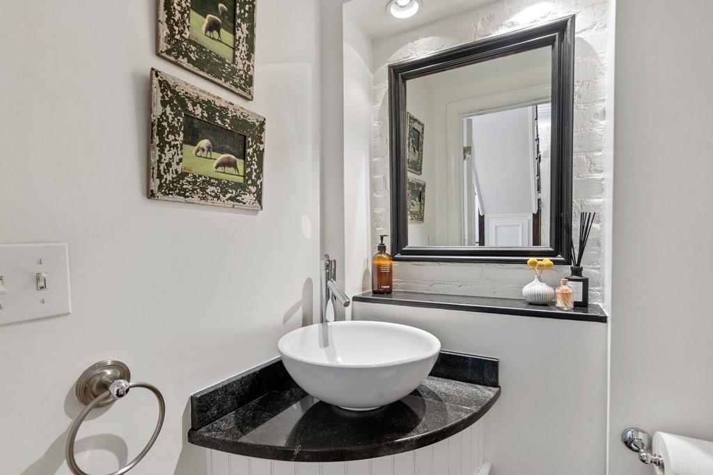 187 Warren Avenue, Unit 2 Boston, MA 02116 - Photo 7 of 11