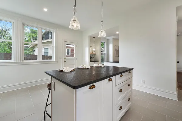 $650,000 | 526 10th Street, Oakmont, PA 15139