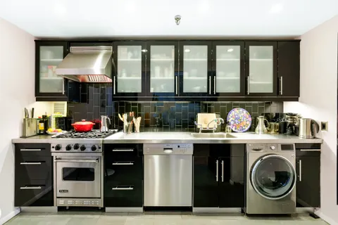 $1,300,000 | 423 Atlantic Avenue, Unit 3J | Boerum Hill