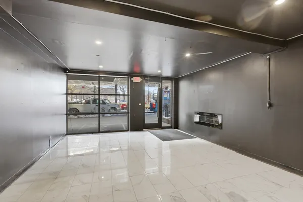 $8,000 | 319 Broadway | Williamsburg