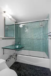 $1,195,000 | 321 East 48th Street, Unit 14B | Midtown East