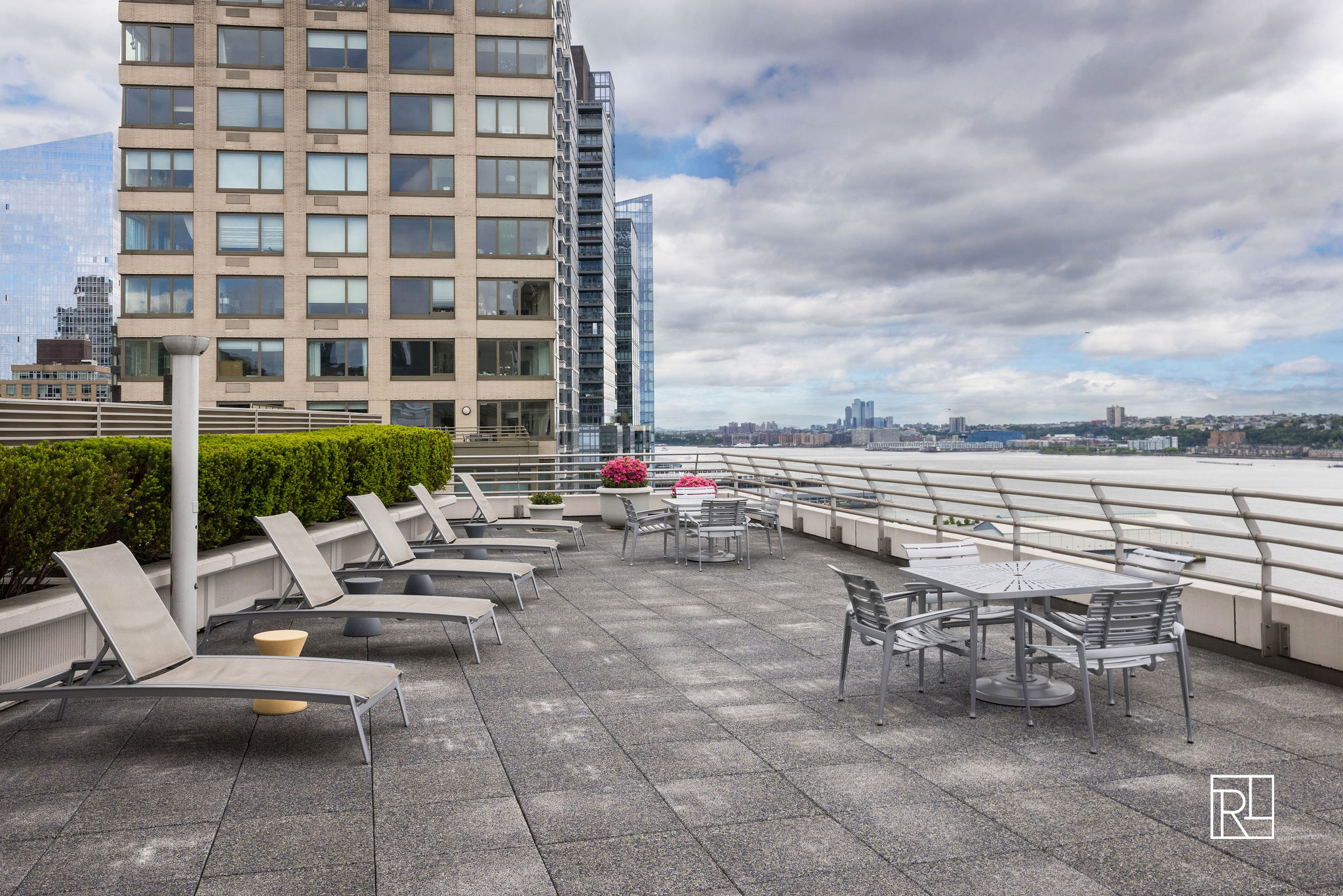 120 Riverside Boulevard, Unit 7U Manhattan, NY 10069 - Photo 18 of 21