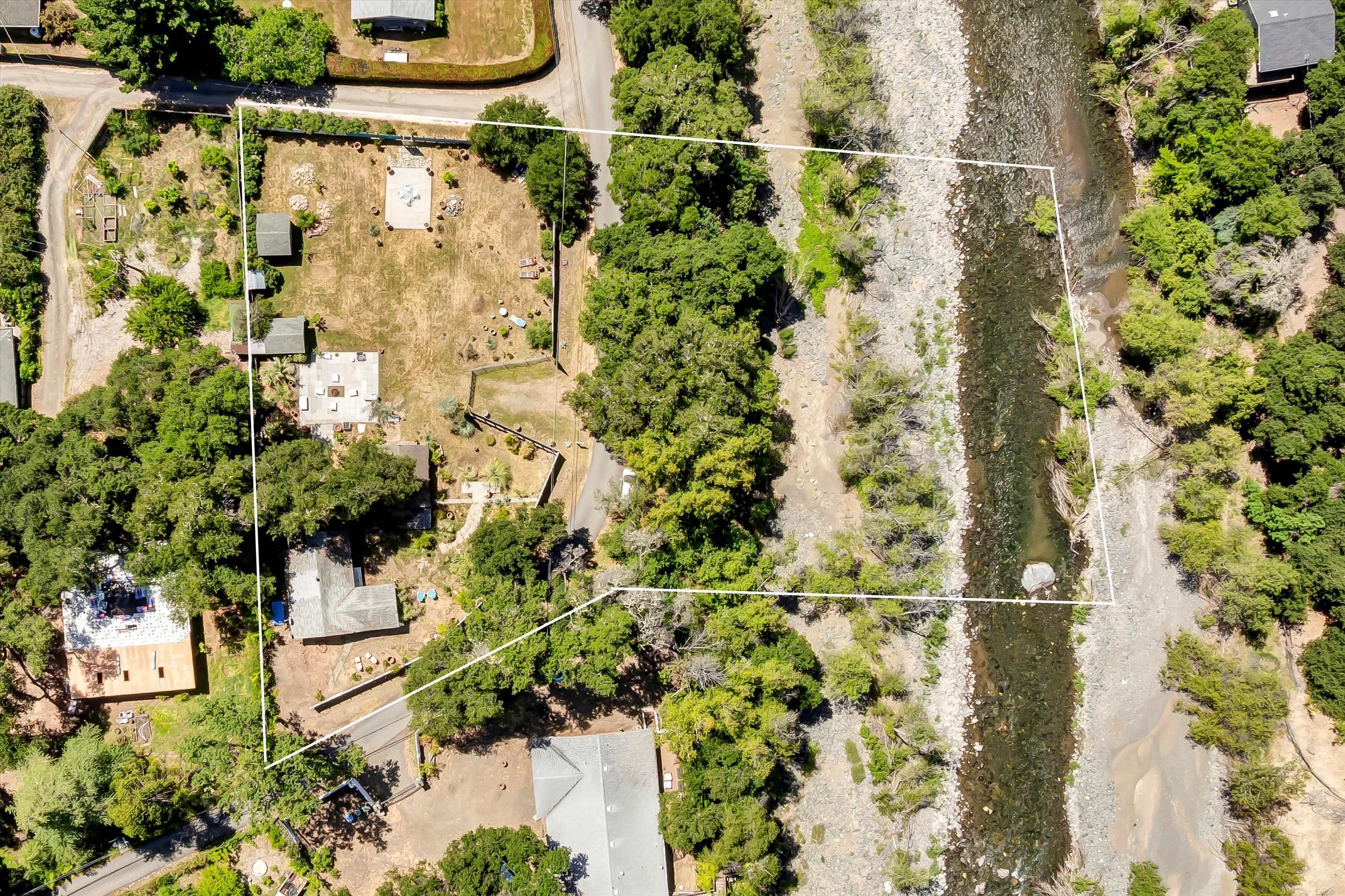 1325 Wilson Road Cloverdale, CA 95425 - Photo 26 of 29 a picture of a door