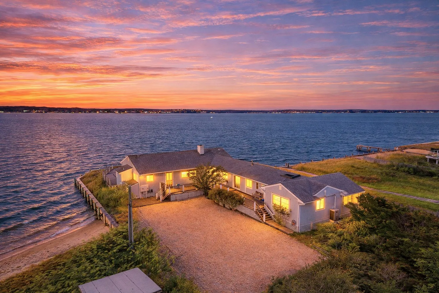 $3,950,000 | 654 A Dune Road, West Hampton Dunes, NY 11978