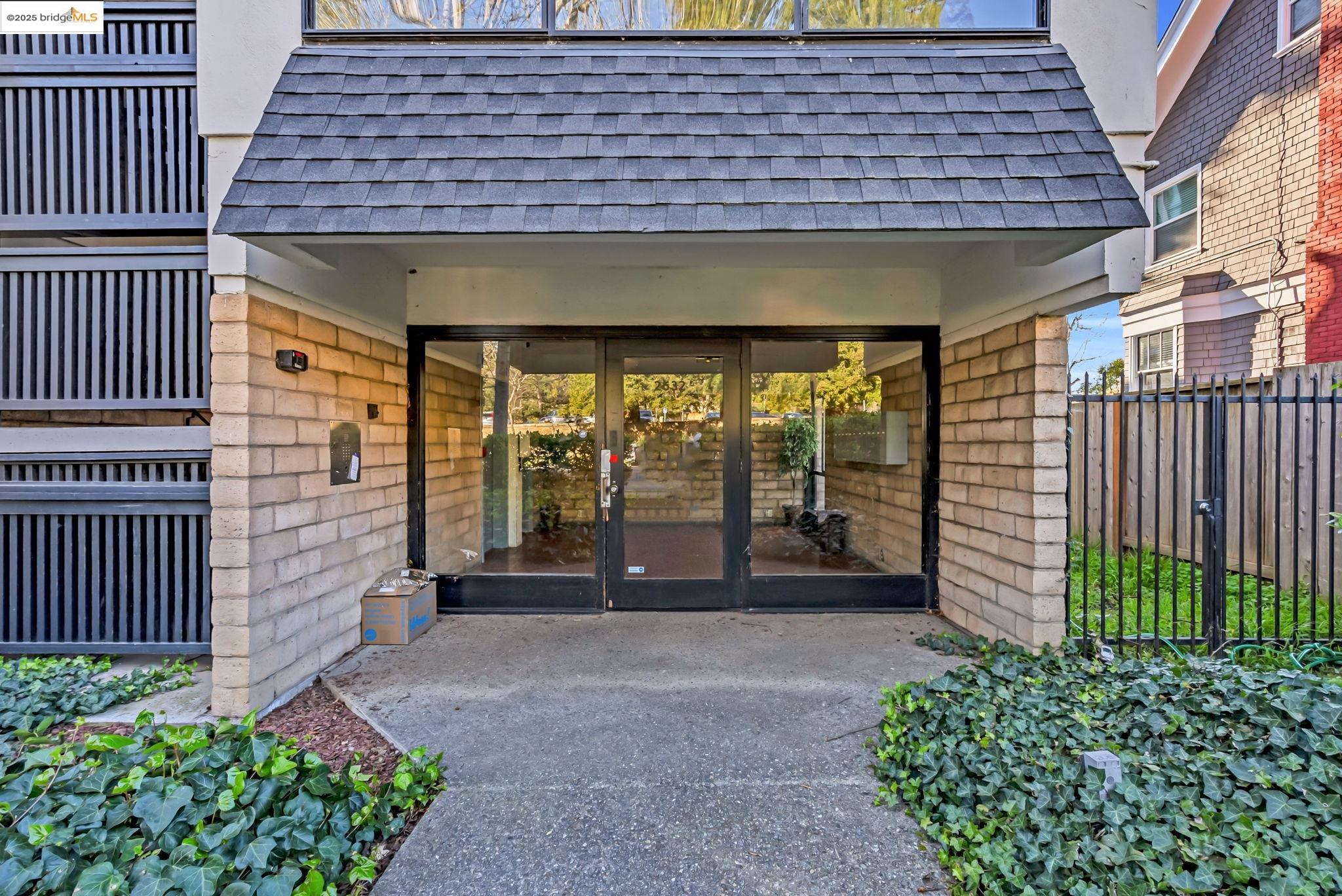 2632 Warring Street, Unit 3 Berkeley, CA 94704 - Photo 7 of 10