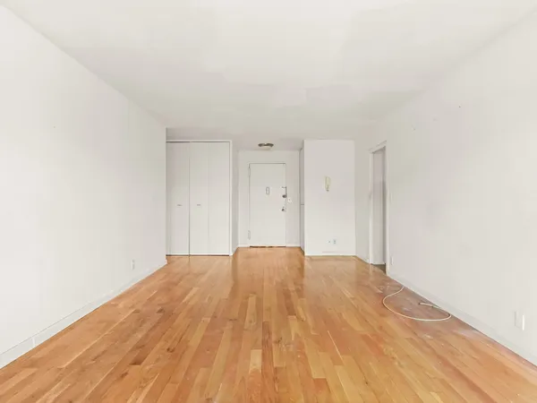 $214,999 | 555 Kappock Street, Unit 11J | Spuyten Duyvil