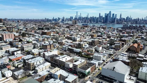 a picture of city view