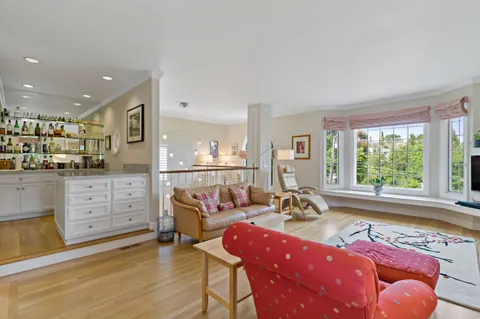 $3,000,000 | 616 Lakeview Way, Redwood City, CA 94062