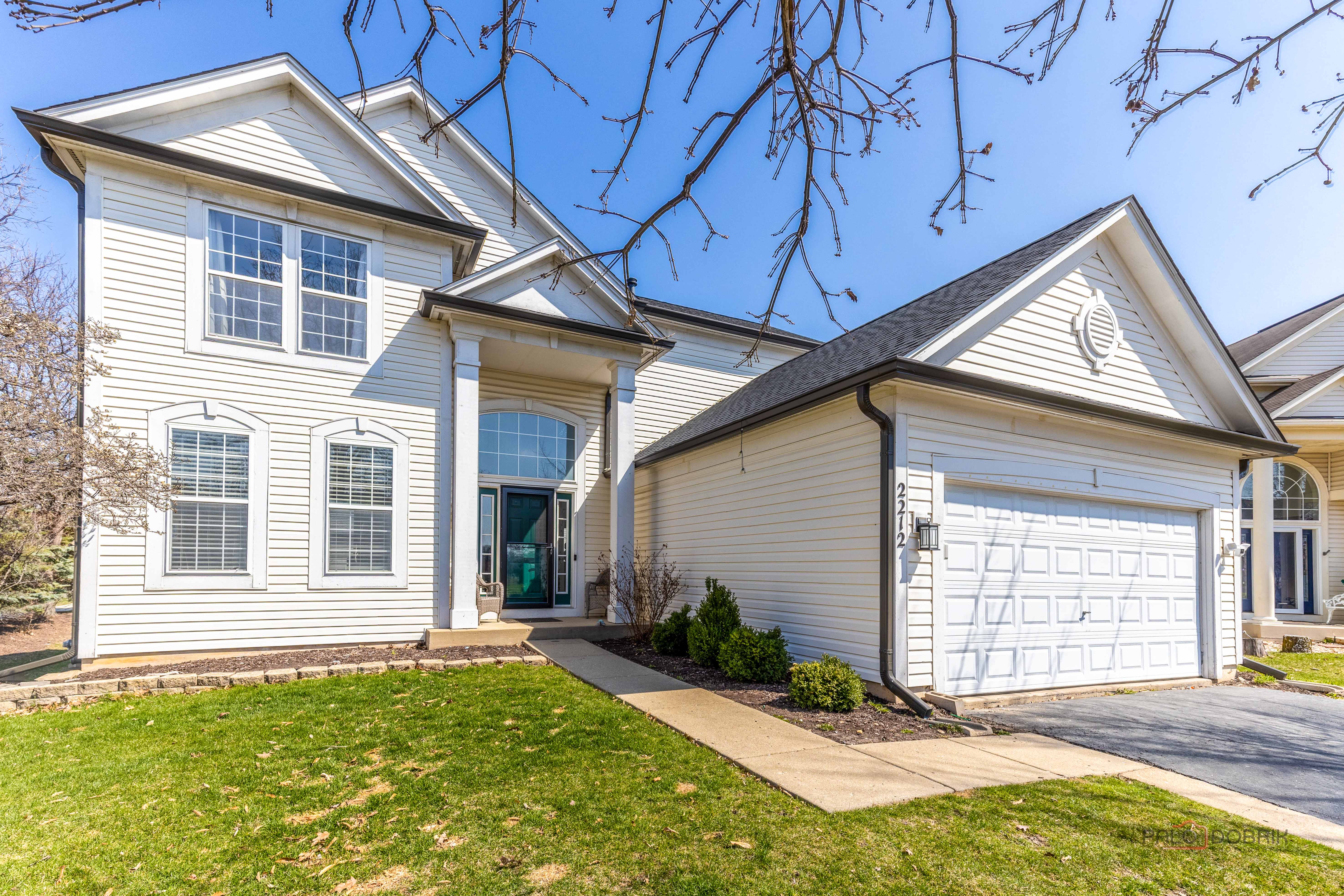 2212 Baxter Court Elgin, IL 60123 - Photo 3 of 46