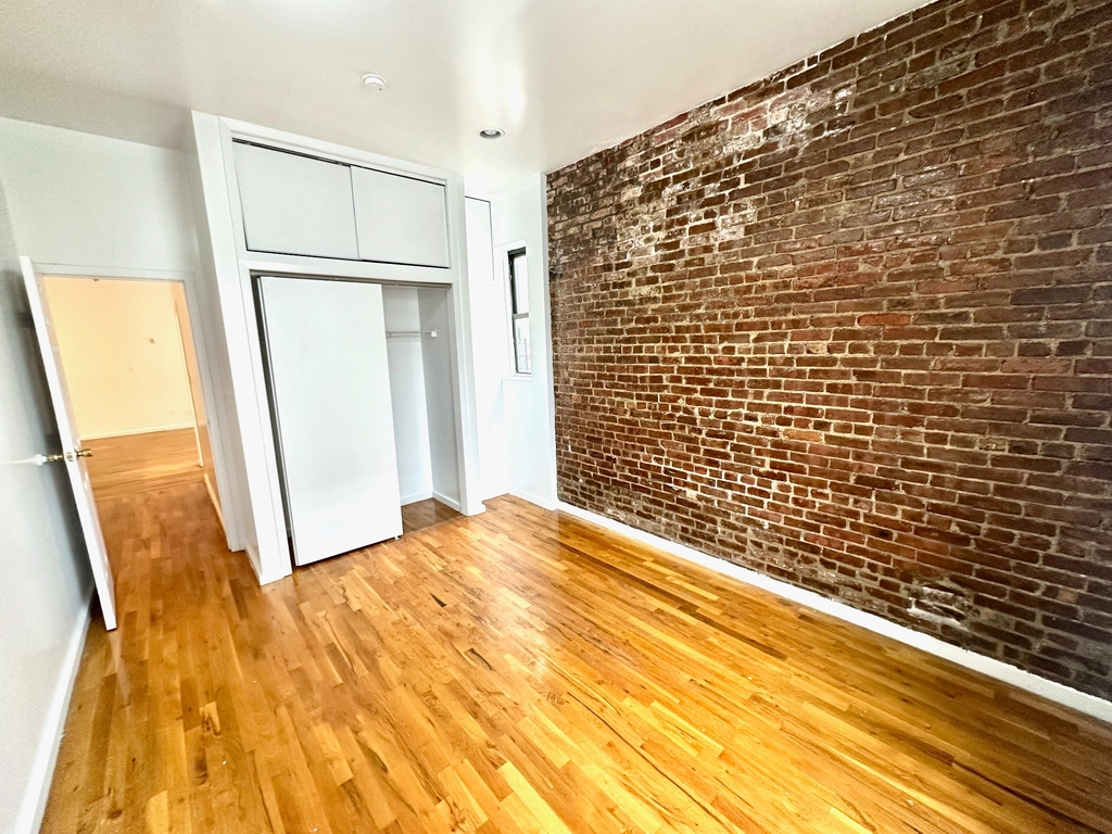 500 West 148th Street, Unit 5C Manhattan, NY 10031 - Photo 5 of 5 a view of bathroom