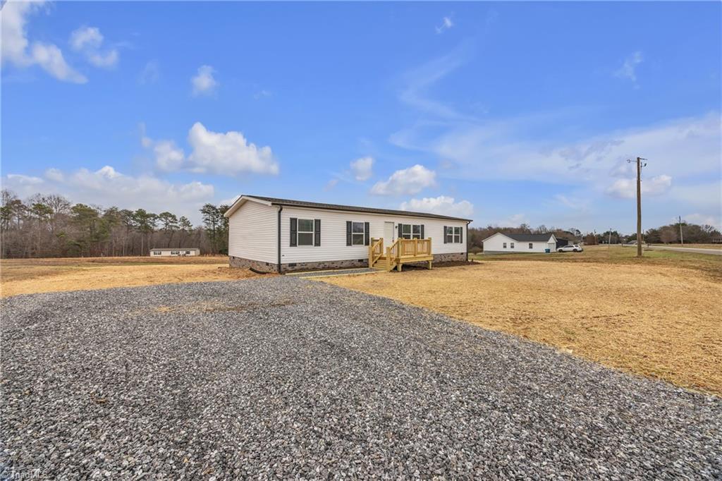 657 Mt Wesley Church Road Hiddenite, NC 28636 - Photo 2 of 36