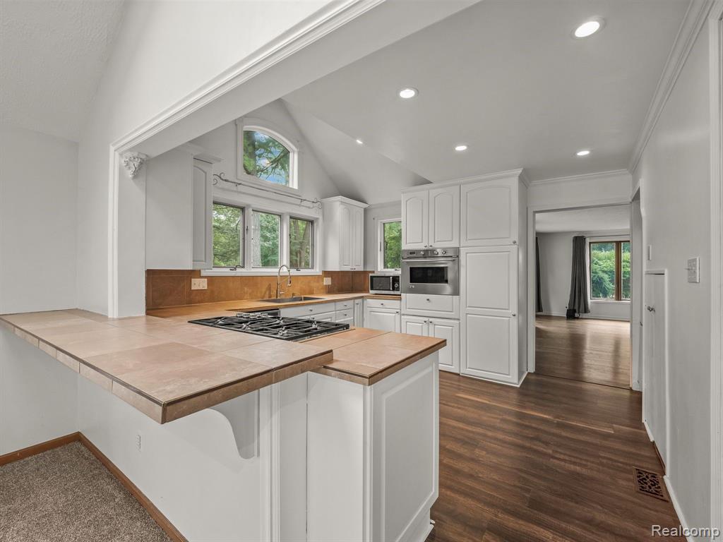 48070 Shelby Road Utica, MI 48317 - Photo 8 of 29