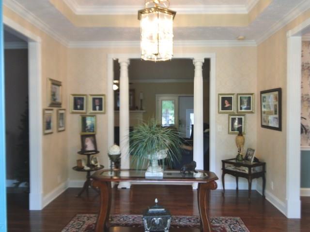 256 Edd Joyce Road Bell Buckle, TN 37020 - Photo 3 of 20 Inviting entry way with hardwood floor.