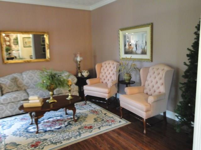 256 Edd Joyce Road Bell Buckle, TN 37020 - Photo 4 of 20 Formal living room off front entry.