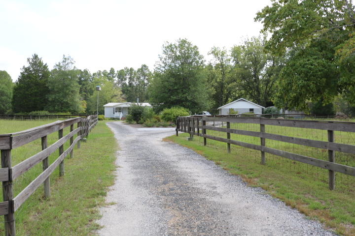 688 State Rd S-15-93 Smoaks, SC 29481 - Photo 58 of 91 IMG_7678