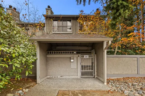 a view of a entryway of the house
