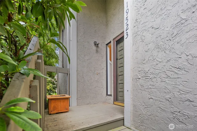 a view of a pathway both side of yard