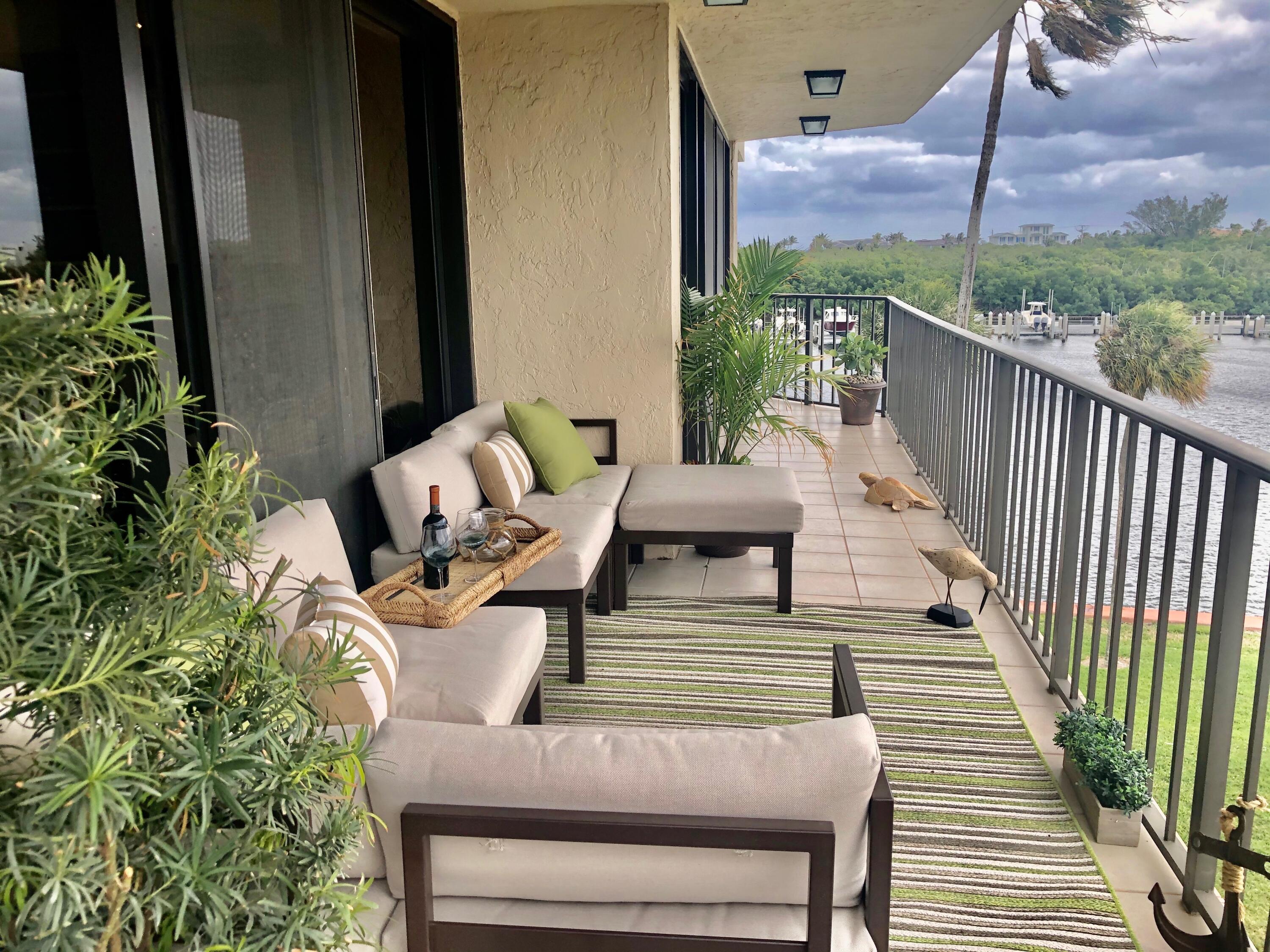 899 Jeffery Street, Unit 4150 Boca Raton, FL 33487 - Photo 6 of 26 FullSizeRender_86e7c20c-407c-45c1-b7b8-d