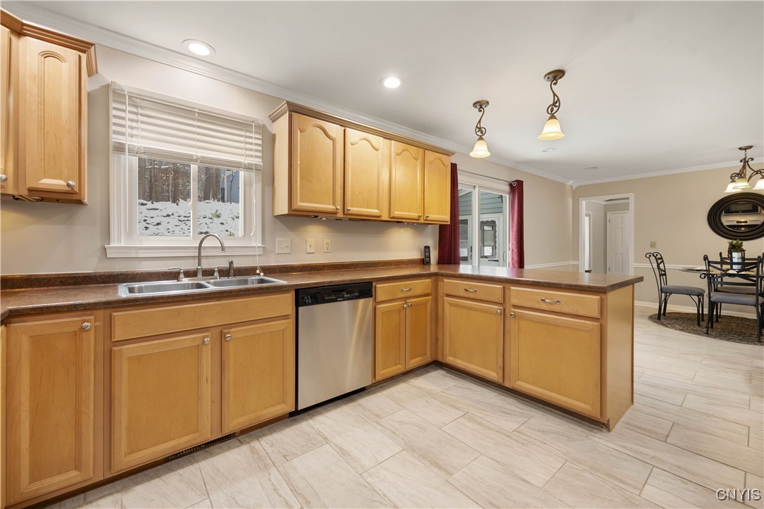 4655 Post Road Manlius, NY 13104 - Photo 15 of 45