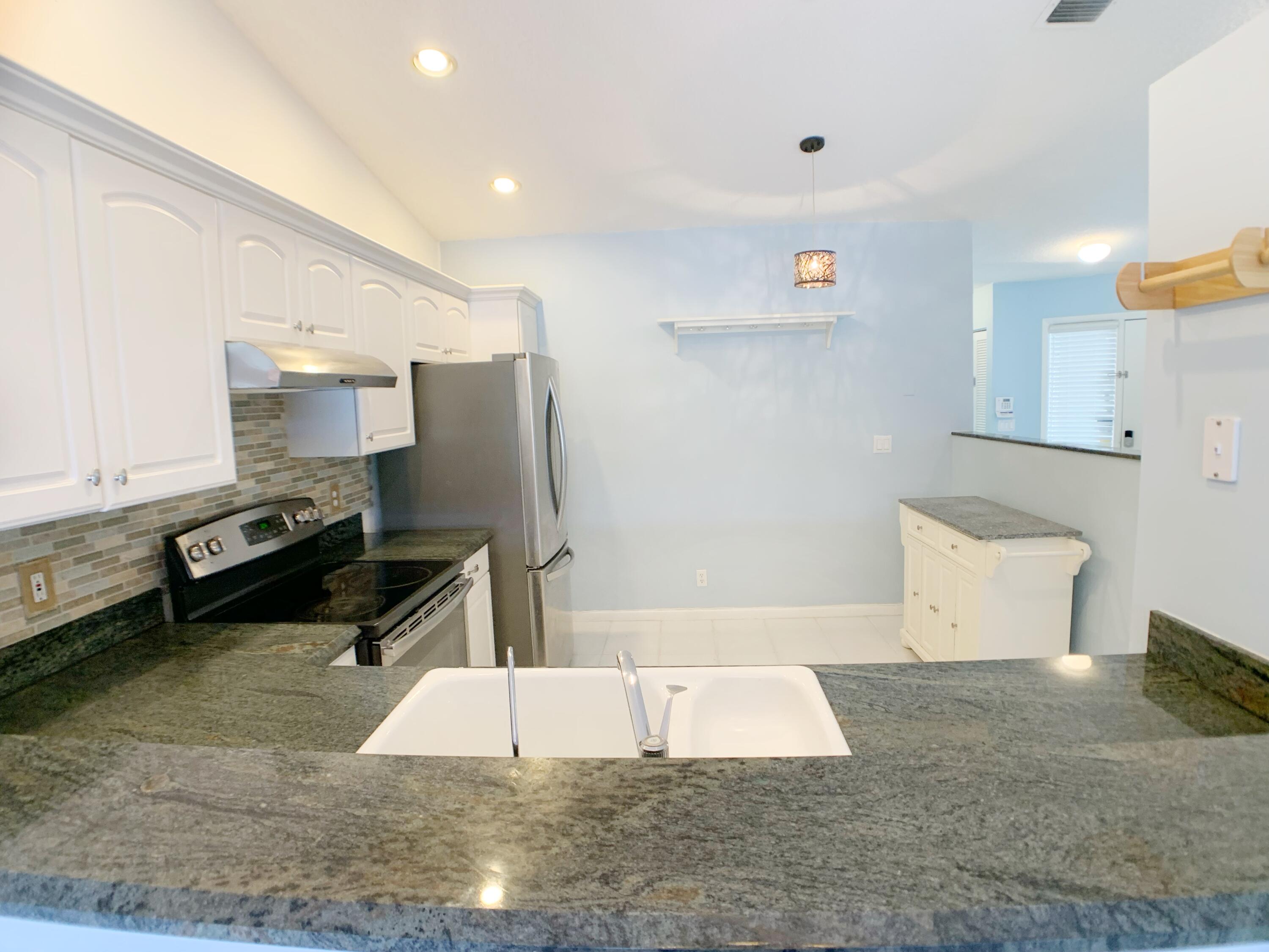 10354 Mateo Court Boca Raton, FL 33498 - Photo 18 of 51 FC4F9871-6050-4290-ADFE-C4DC8F8B0FB5