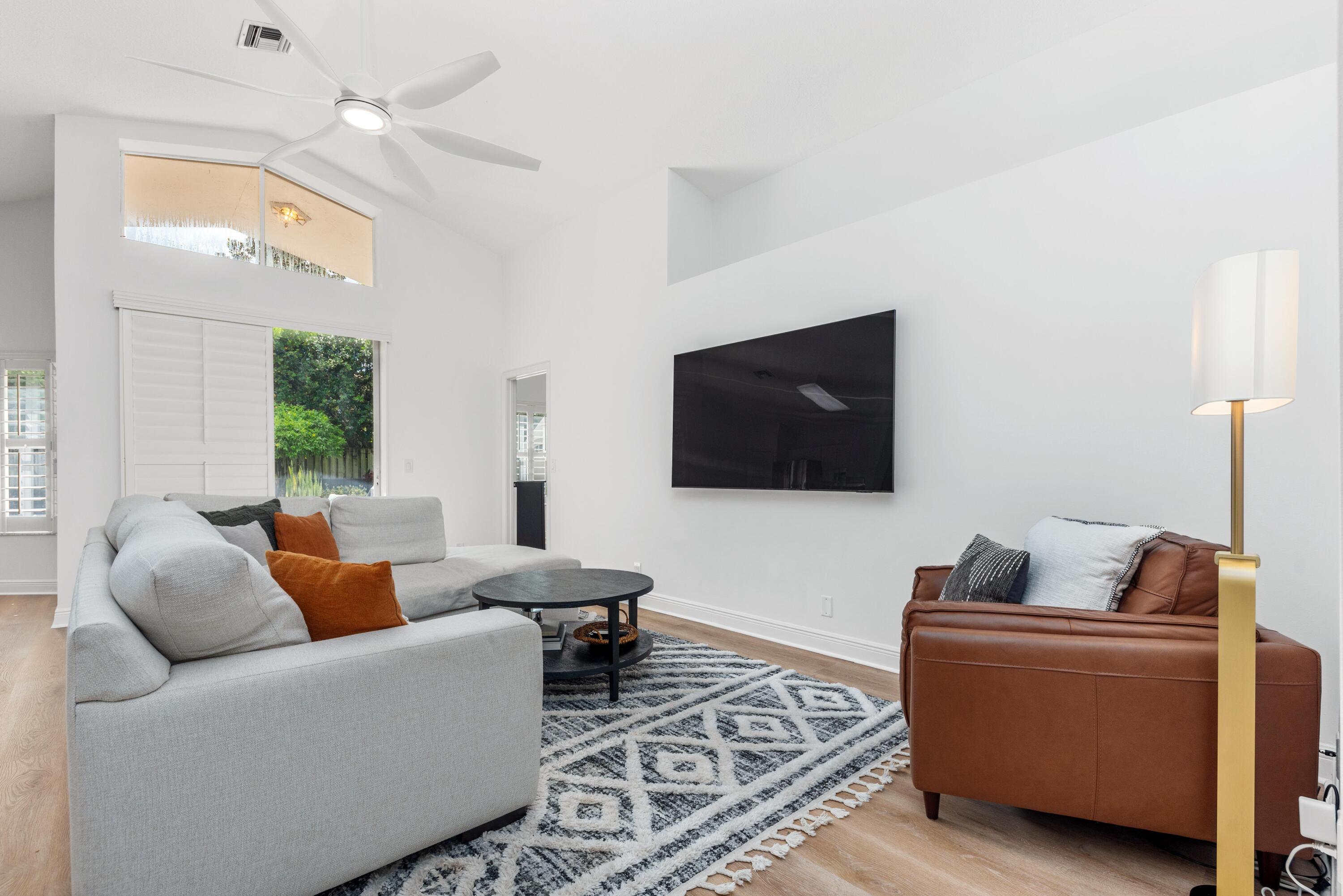 124 Egret Drive Jupiter, FL 33458 - Photo 7 of 37 EREP-16