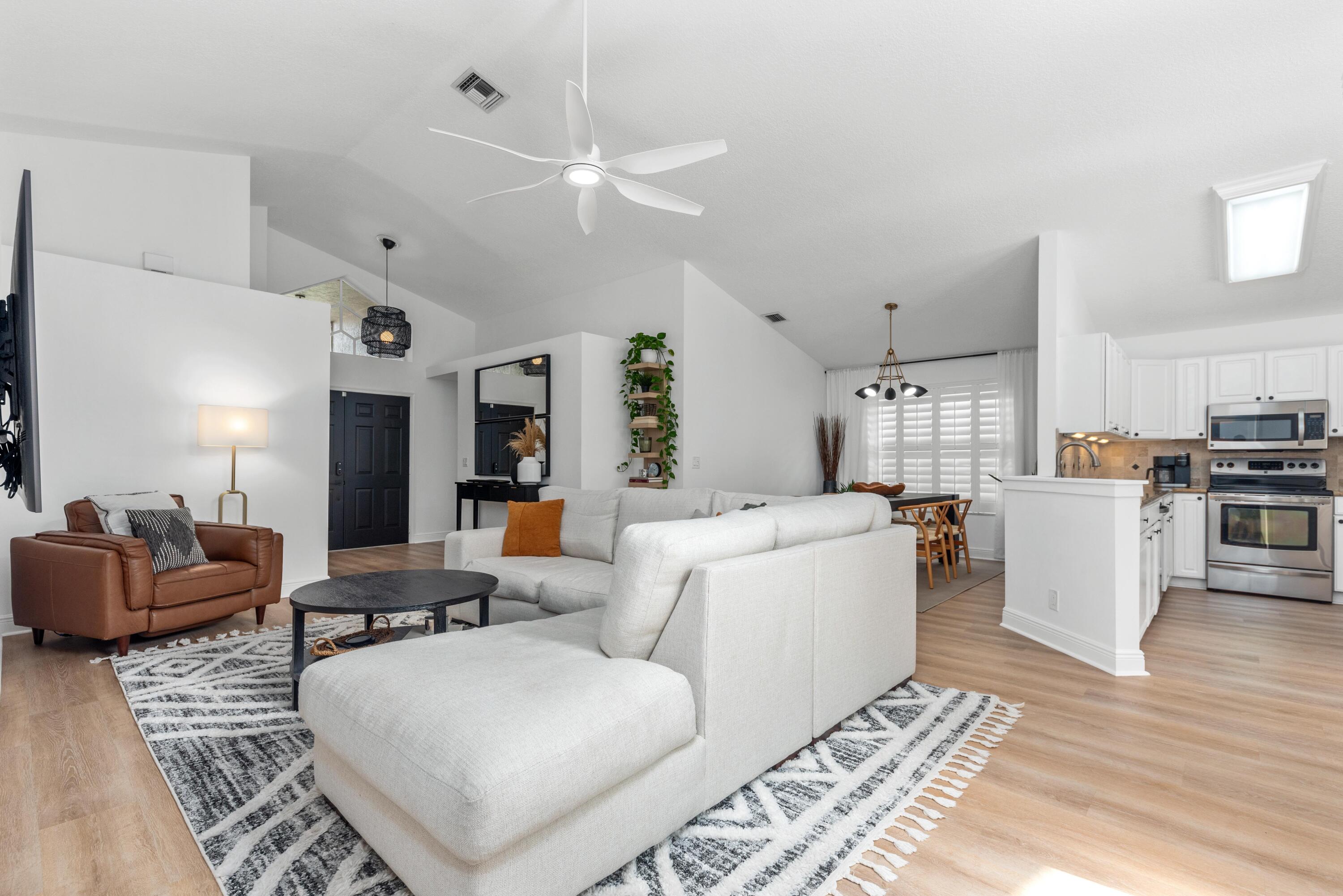 124 Egret Drive Jupiter, FL 33458 - Photo 8 of 37 EREP-17