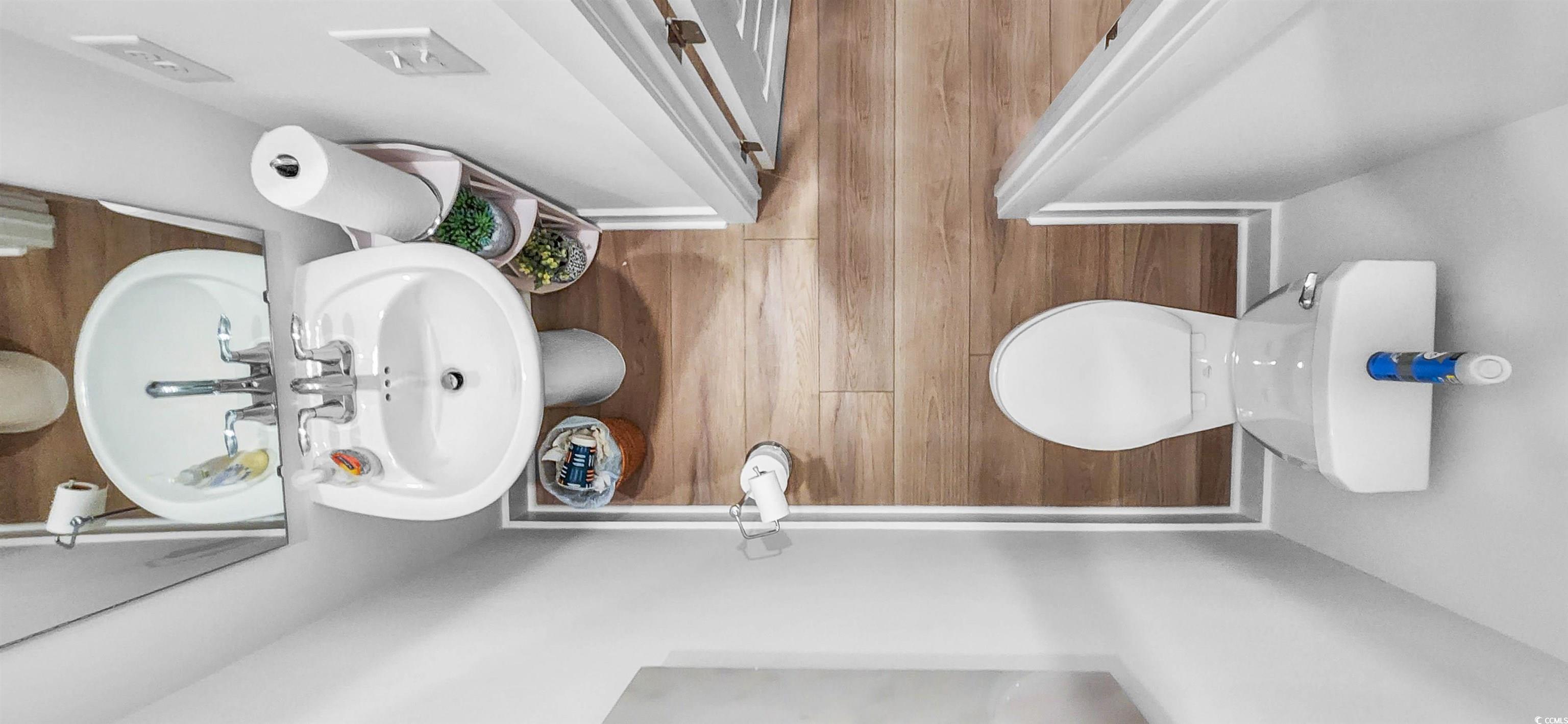 229 Atlantic Breeze Street Myrtle Beach, SC 29572 - Photo 20 of 24 Bathroom featuring a sink