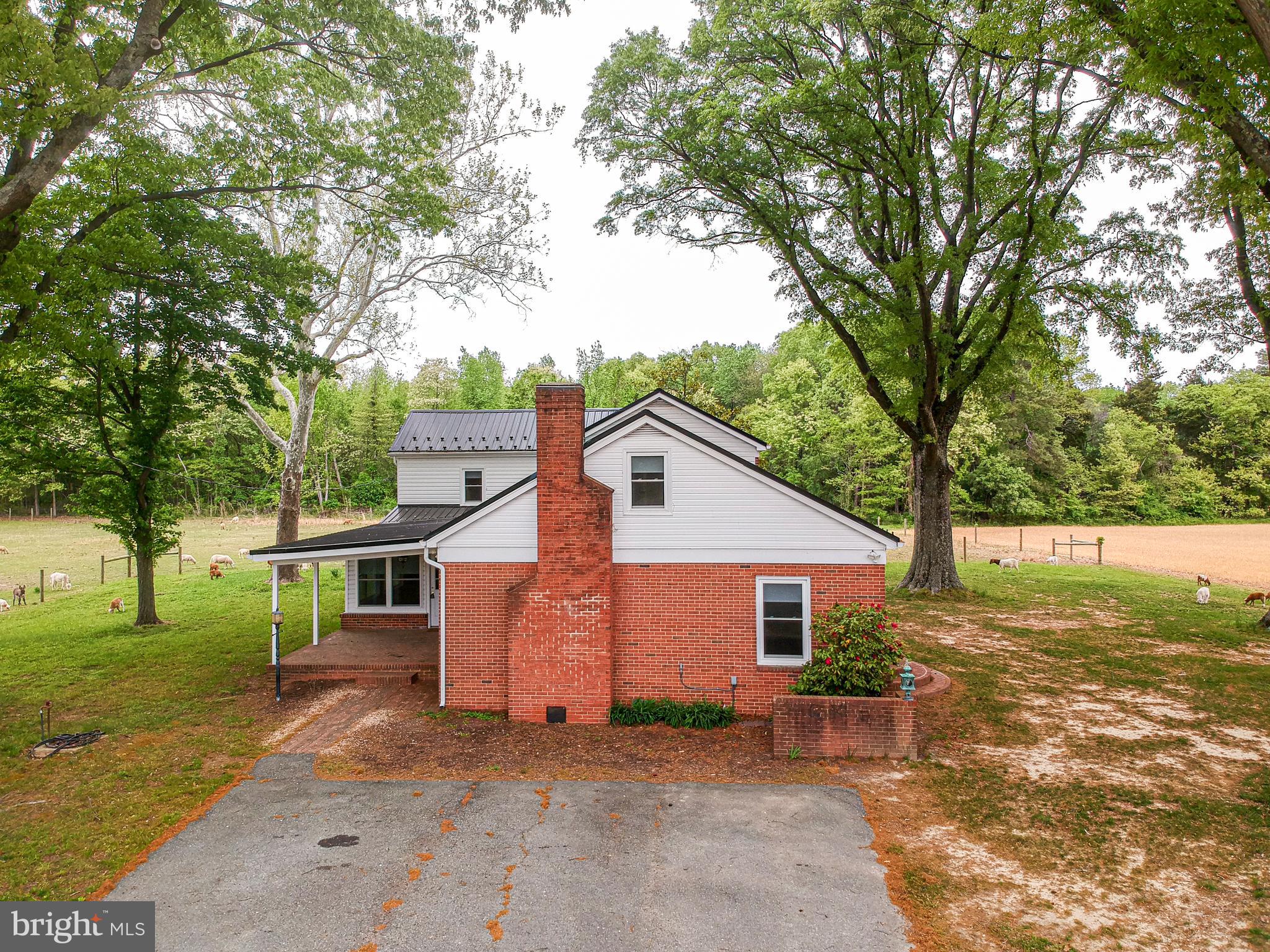 12475 Rock Point Road Newburg, MD 20664 - Photo 2 of 25 Side view of home