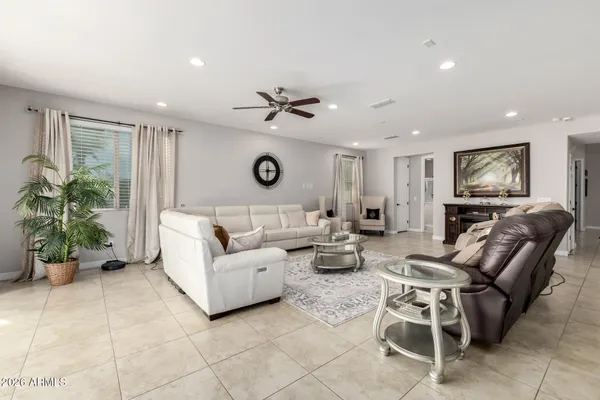 $1,150,000 | 1961 South Ponderosa Drive, Gilbert, AZ 85295