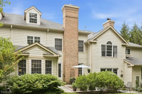 $899,000 | 19 Chadwell Place, Morristown, NJ 07960