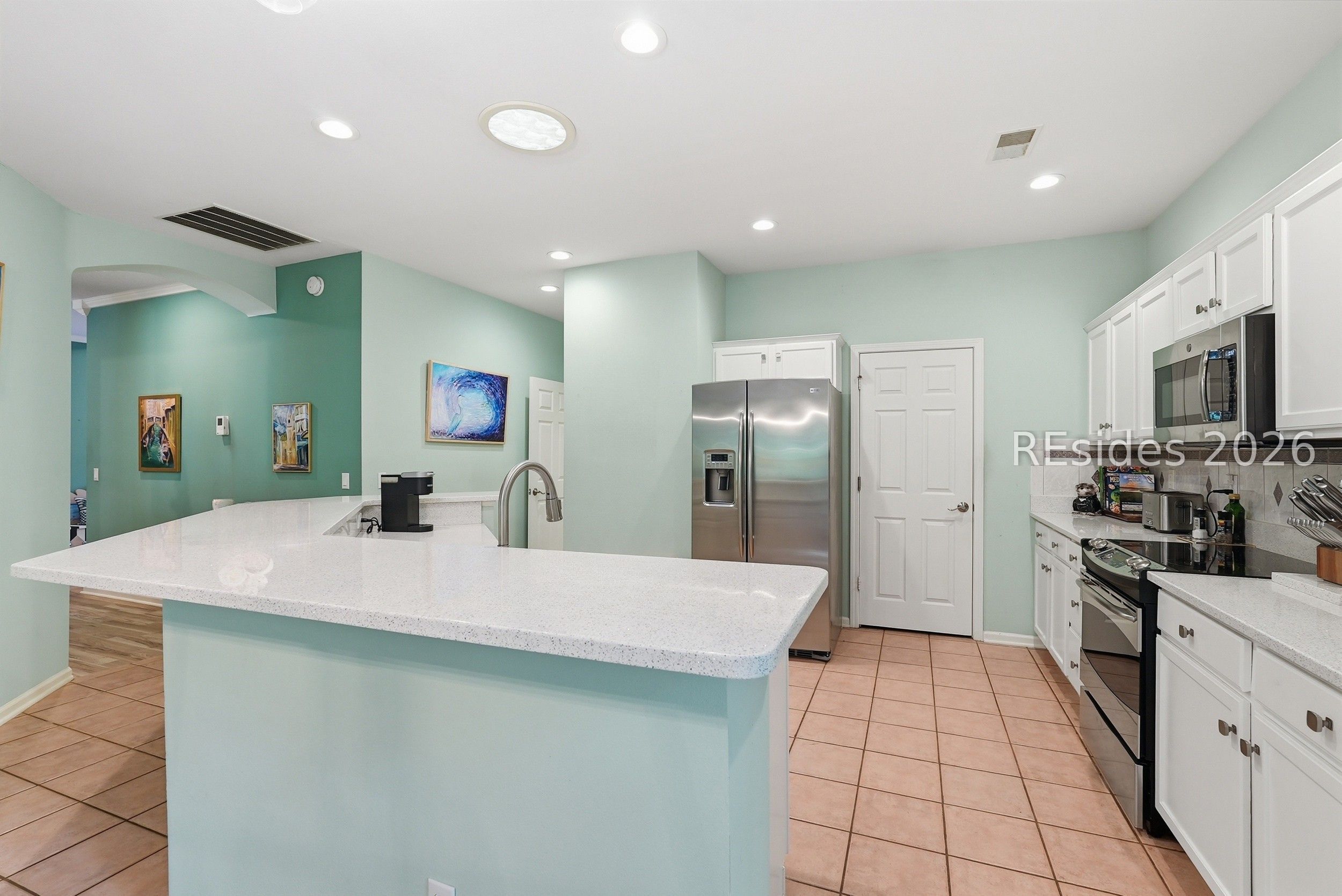 22 St Andrews Lane Bluffton, SC 29909 - Photo 8 of 28 Kitchen