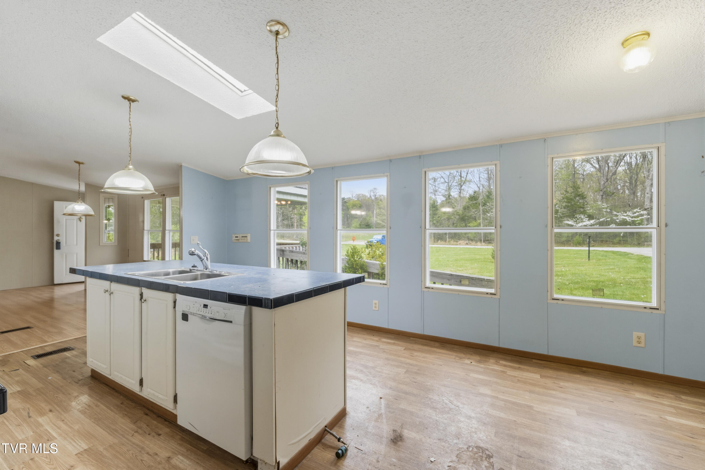 815 Flatwoods Road Mosheim, TN 37818 - Photo 12 of 65 9
