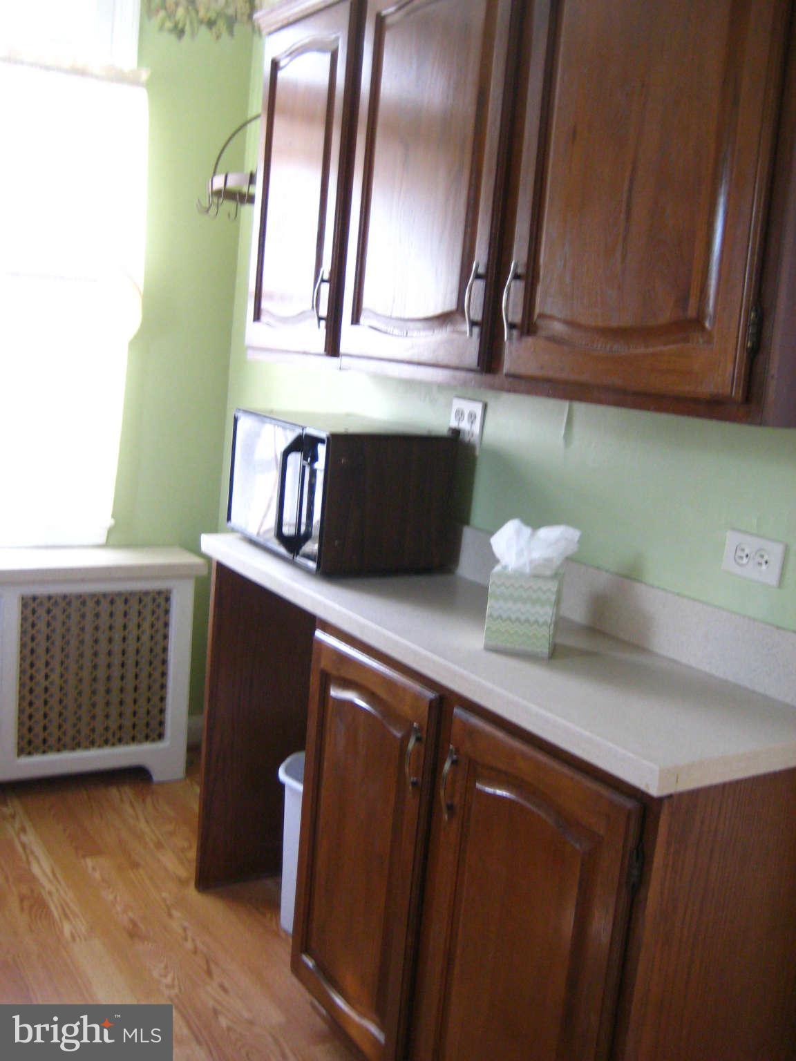 707 Dorchester Road Baltimore, MD 21229 - Photo 5 of 21 Kitchen