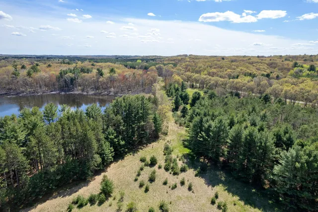$400,000 | 40-ac County Rd FF, Hancock, WI 54943