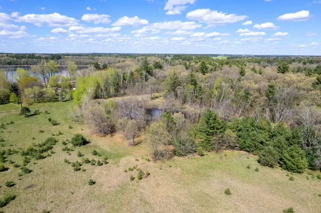 $400,000 | 40-ac County Rd FF, Hancock, WI 54943