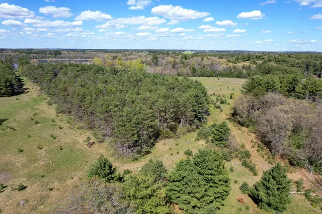 $400,000 | 40-ac County Rd FF, Hancock, WI 54943
