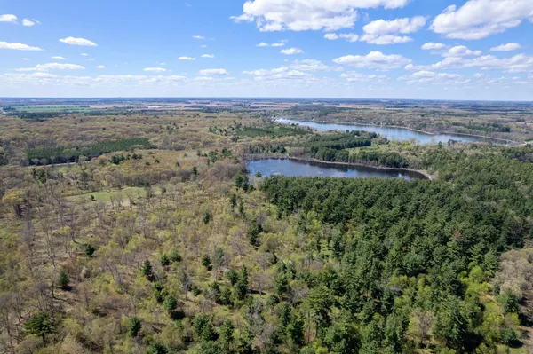 $400,000 | 40-ac County Rd FF, Hancock, WI 54943