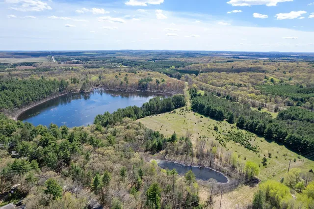 $400,000 | 40-ac County Rd FF, Hancock, WI 54943