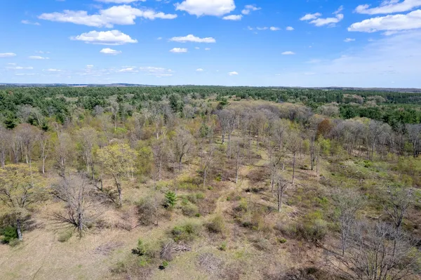 $400,000 | 40-ac County Rd FF, Hancock, WI 54943