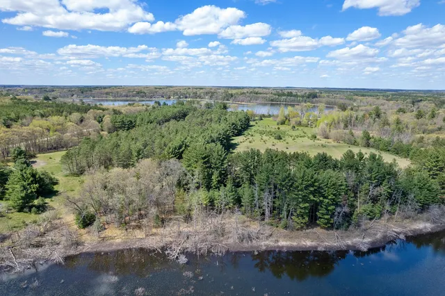 $400,000 | 40-ac County Rd FF, Hancock, WI 54943