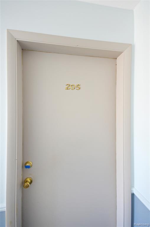 43298 Mound Road, Unit 40 Sterling Heights, MI 48314 - Photo 2 of 18 Gallery Image 2