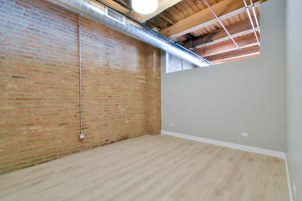 $2,800 | 11 East Illinois Street, Unit 302, Chicago, IL 60611