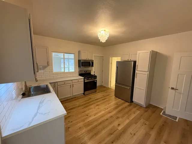 $159,999 | 1520 North Rockton Avenue, Rockford, IL 61103