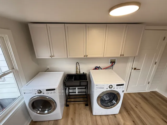 $159,999 | 1520 North Rockton Avenue, Rockford, IL 61103